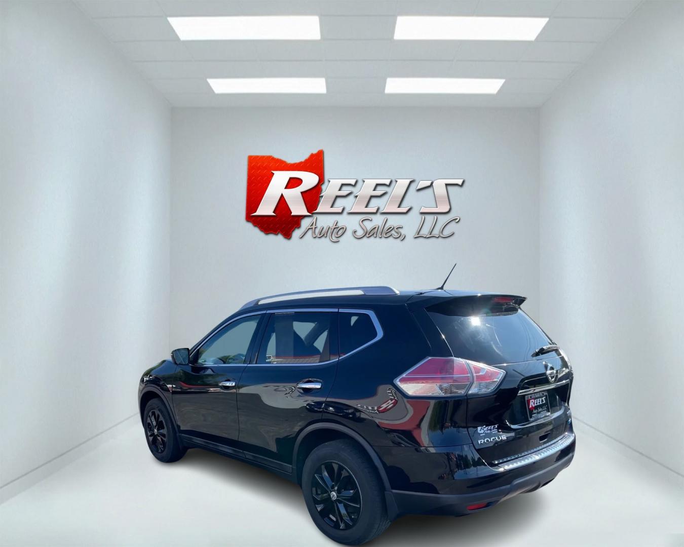 2014 Black /Black Nissan Rogue SV AWD (5N1AT2MV7EC) with an 2.5L I4 DOHC 16V engine, Automatic transmission, located at 11115 Chardon Rd. , Chardon, OH, 44024, (440) 214-9705, 41.580246, -81.241943 - Photo#6